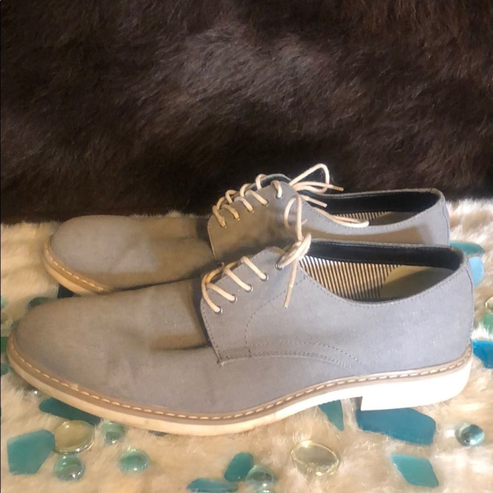 Public Opinion Shoes11m(3031) View 5